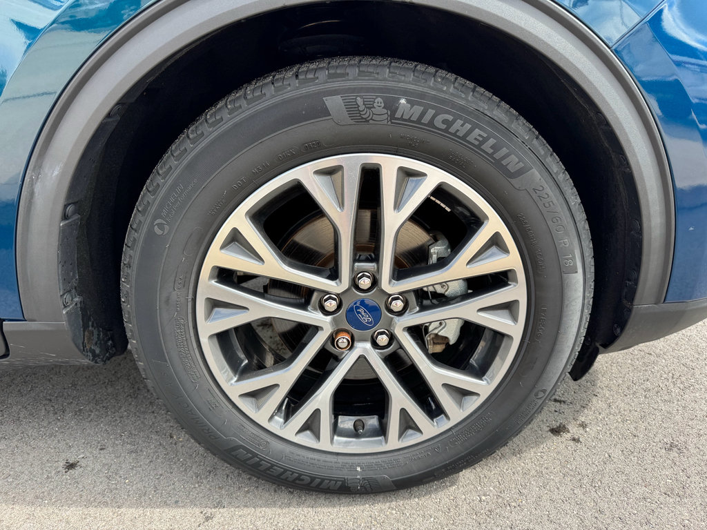 Certified 2020 Ford Escape SEL FWD image 10