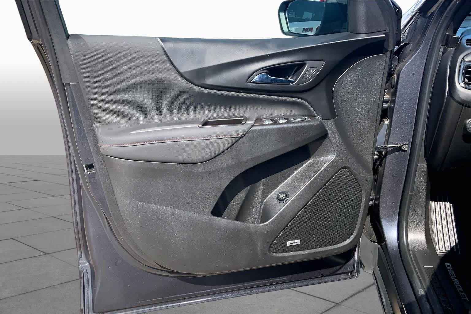 Used 2022 Chevrolet Equinox RS w/ RS Leather Package FWD image 22