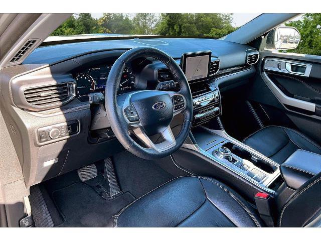 Certified 2024 Ford Explorer Limited image 17