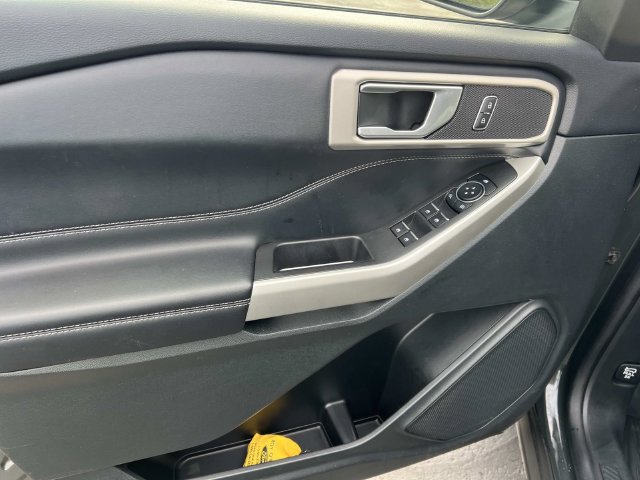 Certified 2023 Ford Explorer XLT w/ Equipment Group 202A AWD/4WD image 17