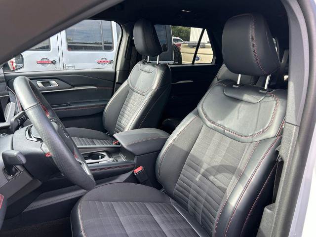 Certified 2026 Ford Explorer ST-Line w/ ST-Line Street Pack RWD image 19