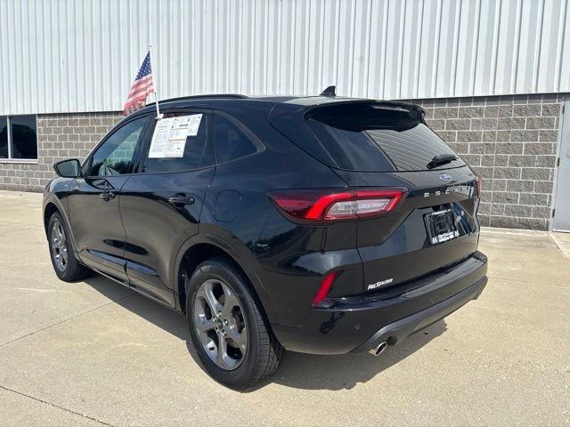 Certified 2024 Ford Escape ST-Line w/ Tech Pack #1 AWD/4WD image 9
