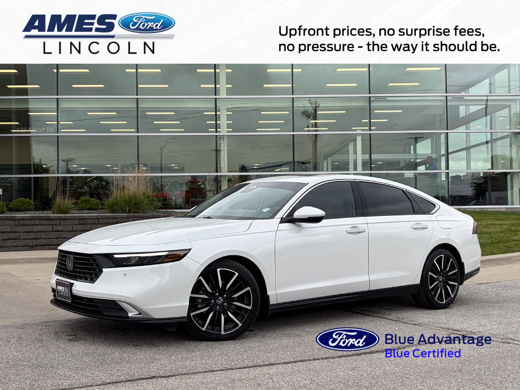 Used 2025 Honda Accord Touring image 1