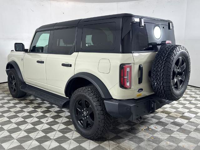 Certified 2025 Ford Bronco Outer Banks w/ Black Appearance Package AWD/4WD image 11