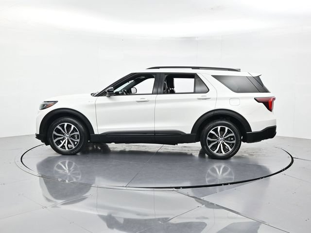 Certified 2025 Ford Explorer ST-Line AWD/4WD image 7