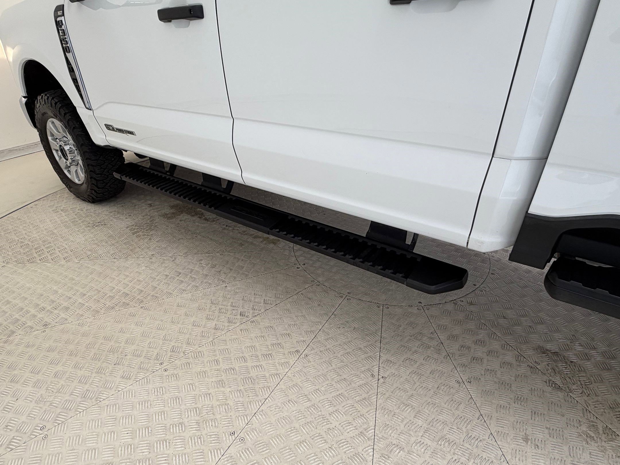 Certified 2024 Ford F350 XLT w/ FX4 Off-Road Package image 28