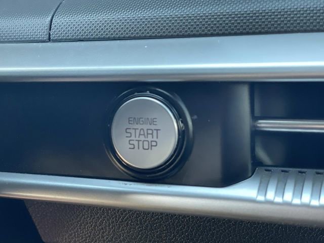 Used 2022 Kia K5 GT-Line FWD image 19