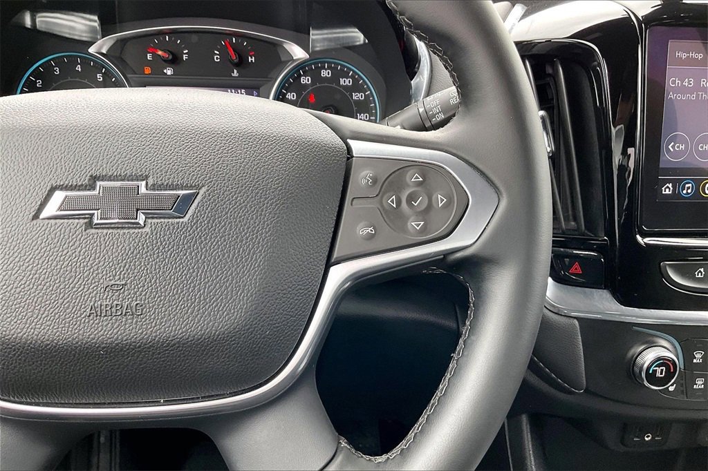 Used 2023 Chevrolet Traverse LT image 11