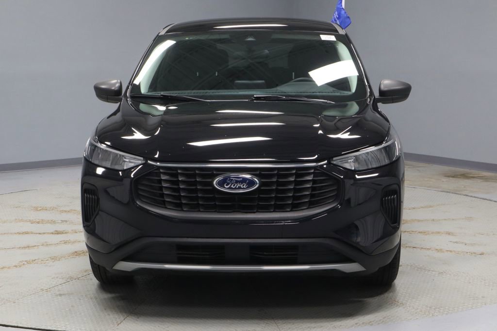 Certified 2024 Ford Escape Active w/ Cold Weather Package image 6