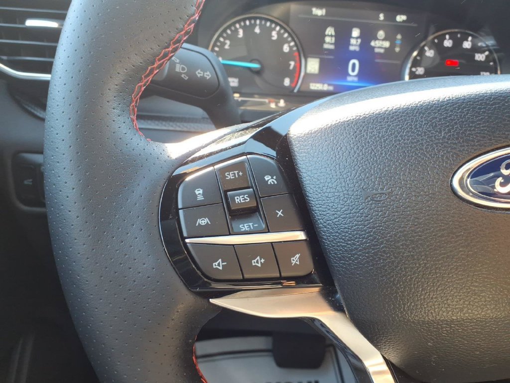 Certified 2023 Ford Explorer ST-Line AWD/4WD image 16