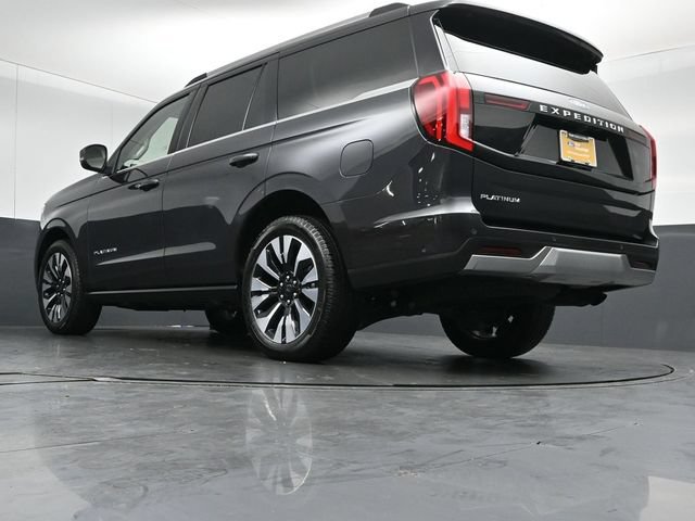 Certified 2025 Ford Expedition Platinum w/ Driver's Package AWD/4WD image 40