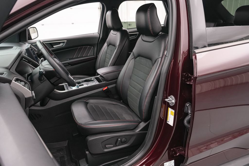 Certified 2024 Ford Edge ST-Line AWD/4WD image 13