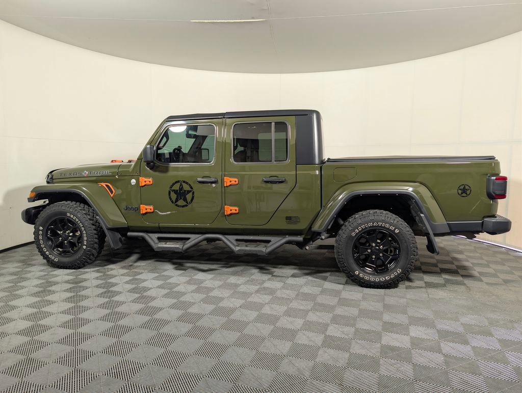 Used 2021 Jeep Gladiator Sport AWD/4WD image 2