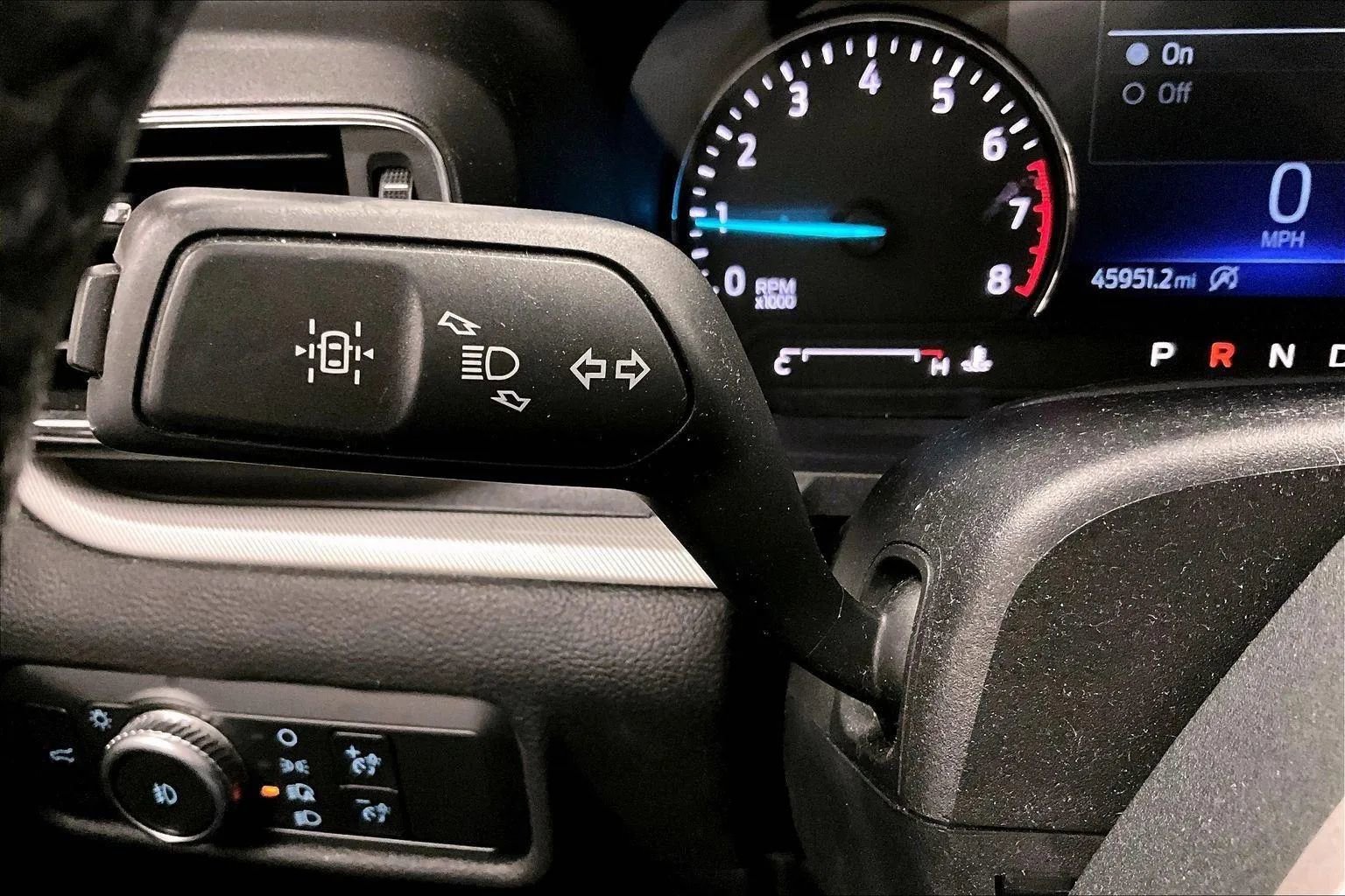 Certified 2021 Ford Explorer XLT w/ Equipment Group 202A image 31