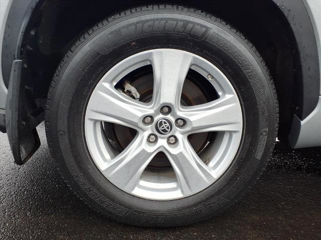 Used 2023 Toyota Highlander LE image 22