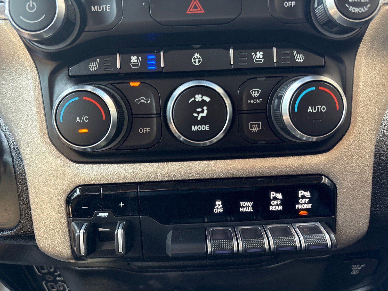 Used 2020 RAM 1500 Laramie AWD/4WD image 21