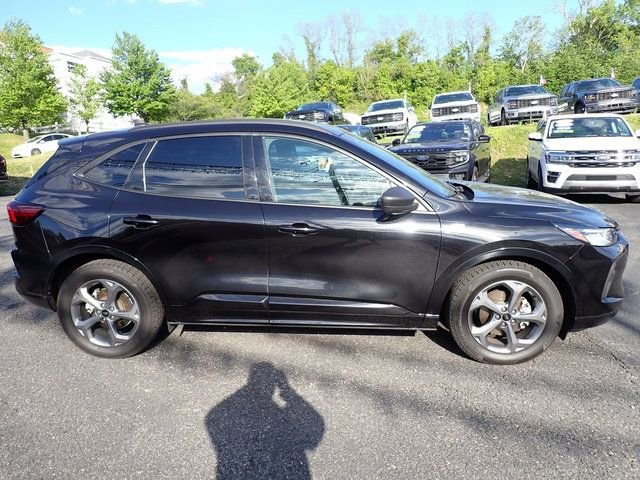 Certified 2023 Ford Escape ST-Line w/ Equipment Group 301A FWD image 7