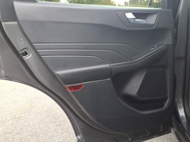 Certified 2025 Ford Escape ST-Line Select AWD/4WD image 17