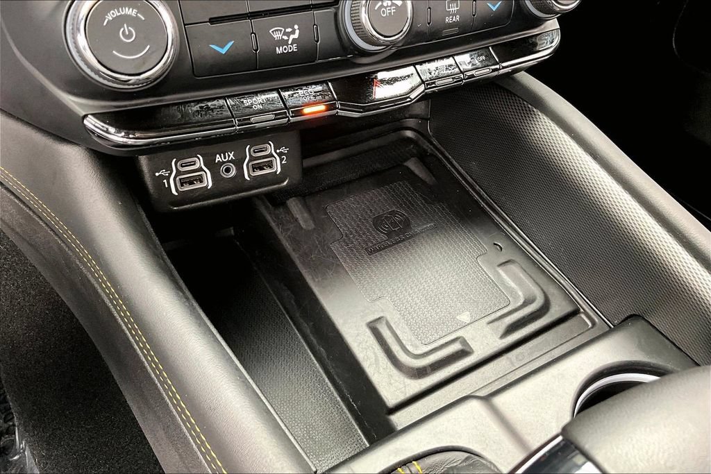 Used 2023 Dodge Durango R/T AWD/4WD image 33