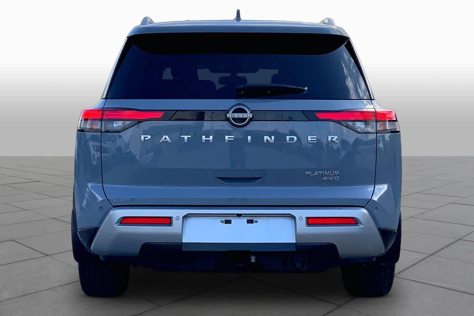 Used 2022 Nissan Pathfinder Platinum AWD/4WD image 5