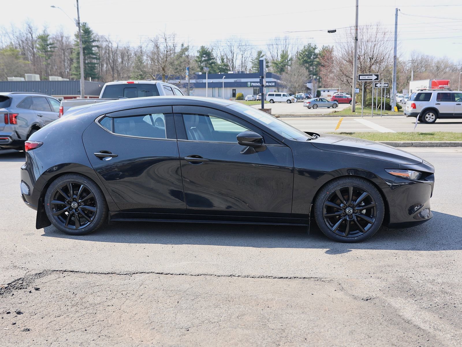 Used 2022 MAZDA MAZDA3 s image 2