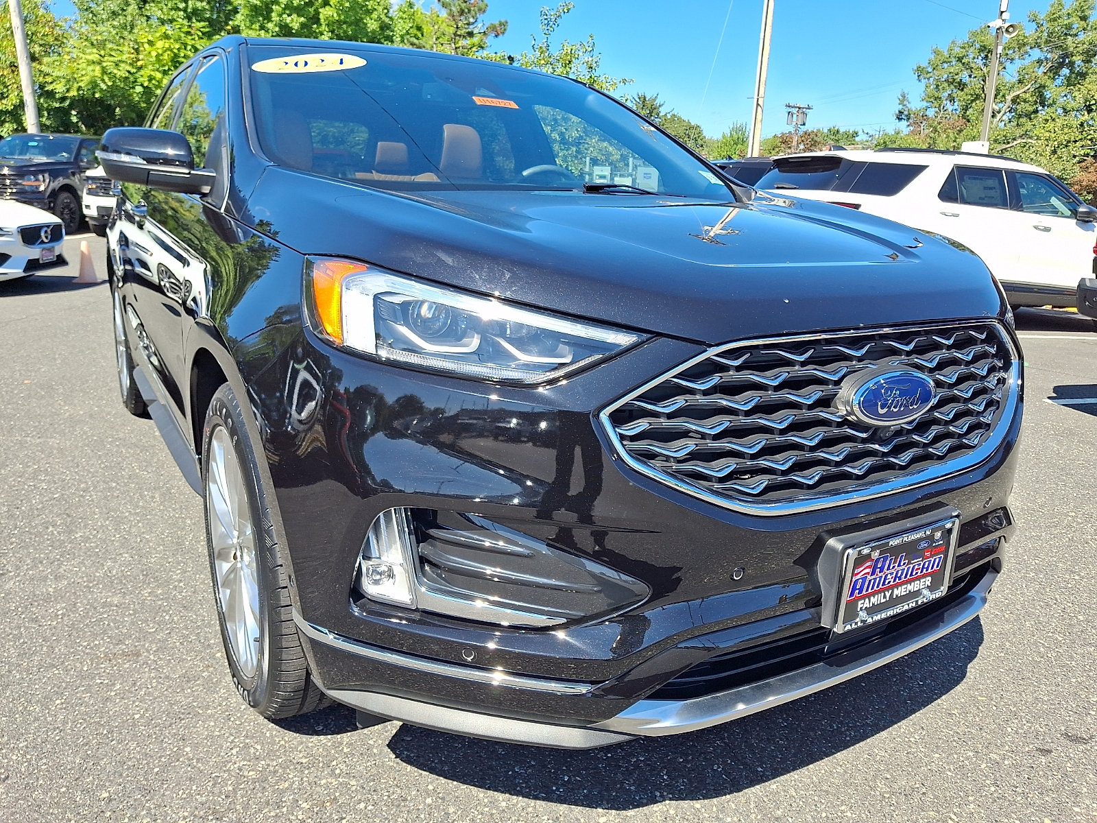 Certified 2024 Ford Edge Titanium w/ Titanium Elite Package AWD/4WD image 2