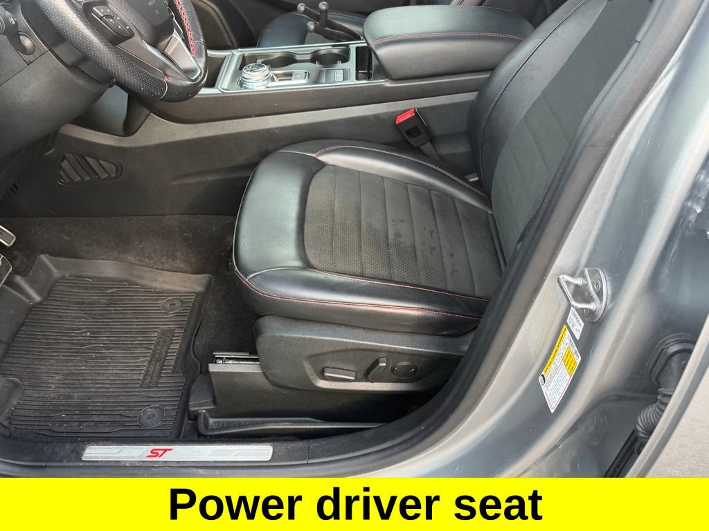 Certified 2022 Ford Edge ST-Line AWD/4WD image 11