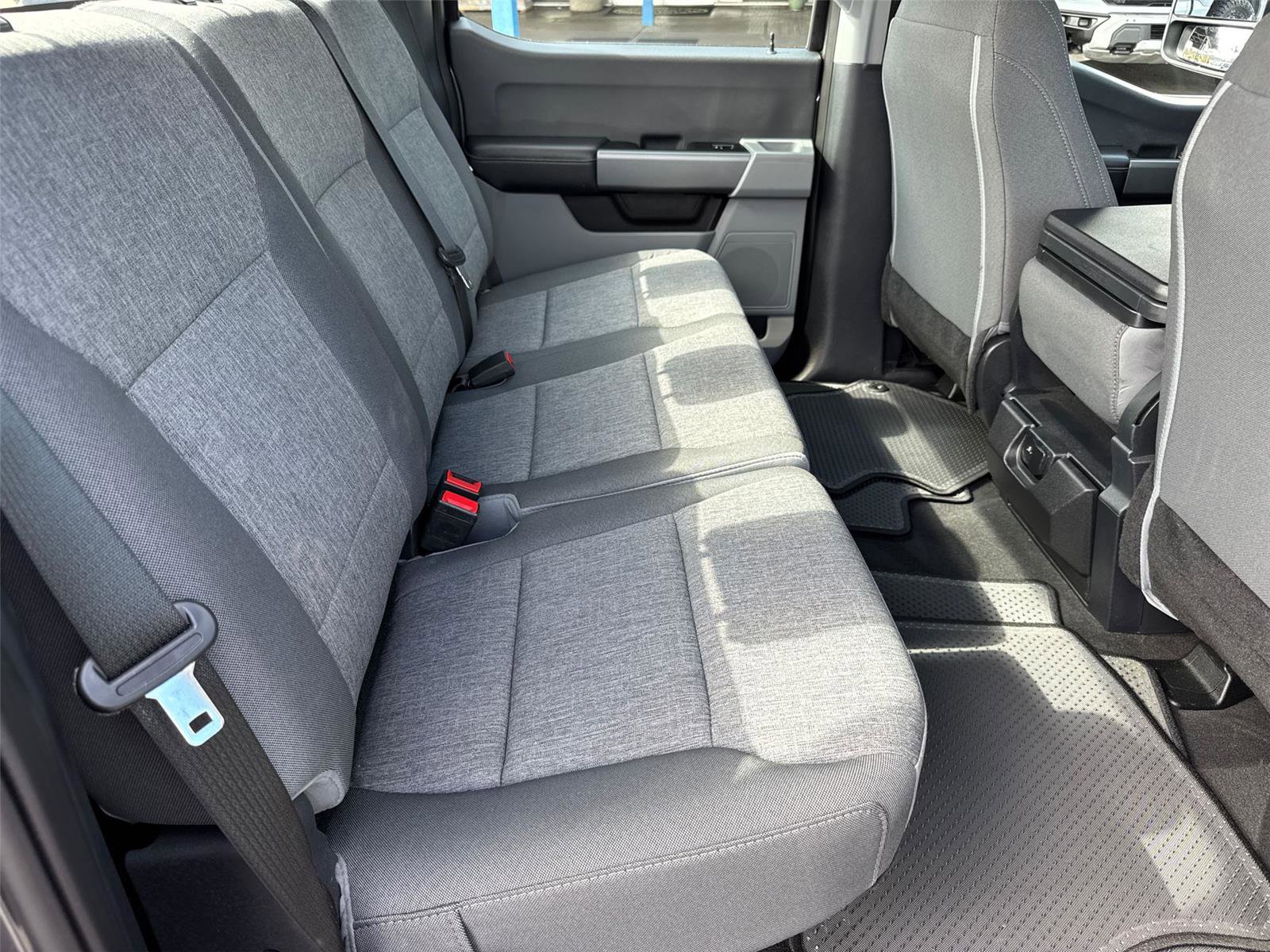 Certified 2025 Ford F250 XL w/ STX Appearance Package AWD/4WD image 18