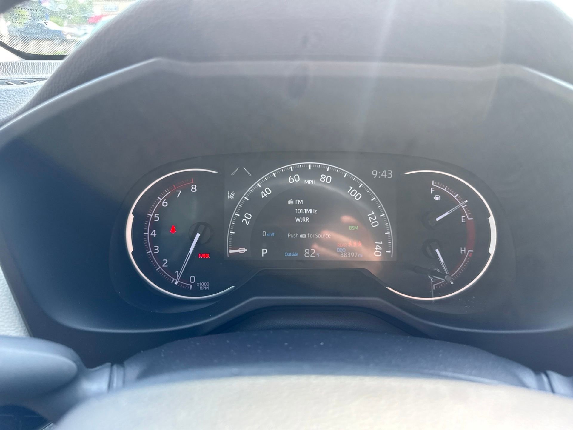 Used 2024 Toyota RAV4 XLE w/ Convenience Package FWD image 13
