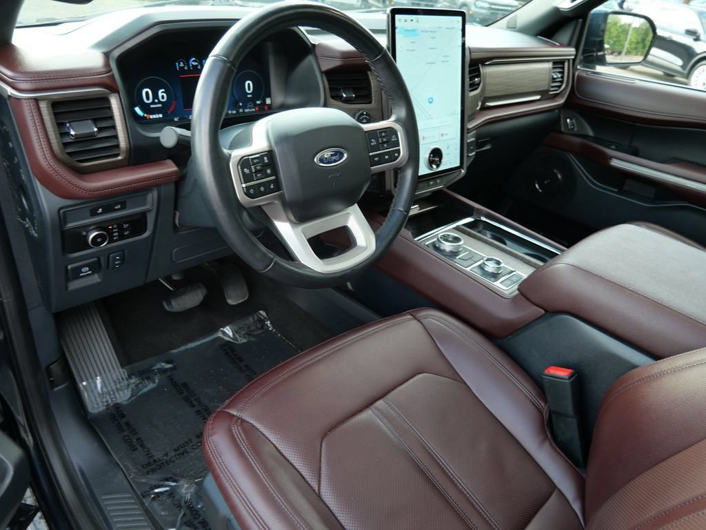 Certified 2024 Ford Expedition Limited AWD/4WD image 3