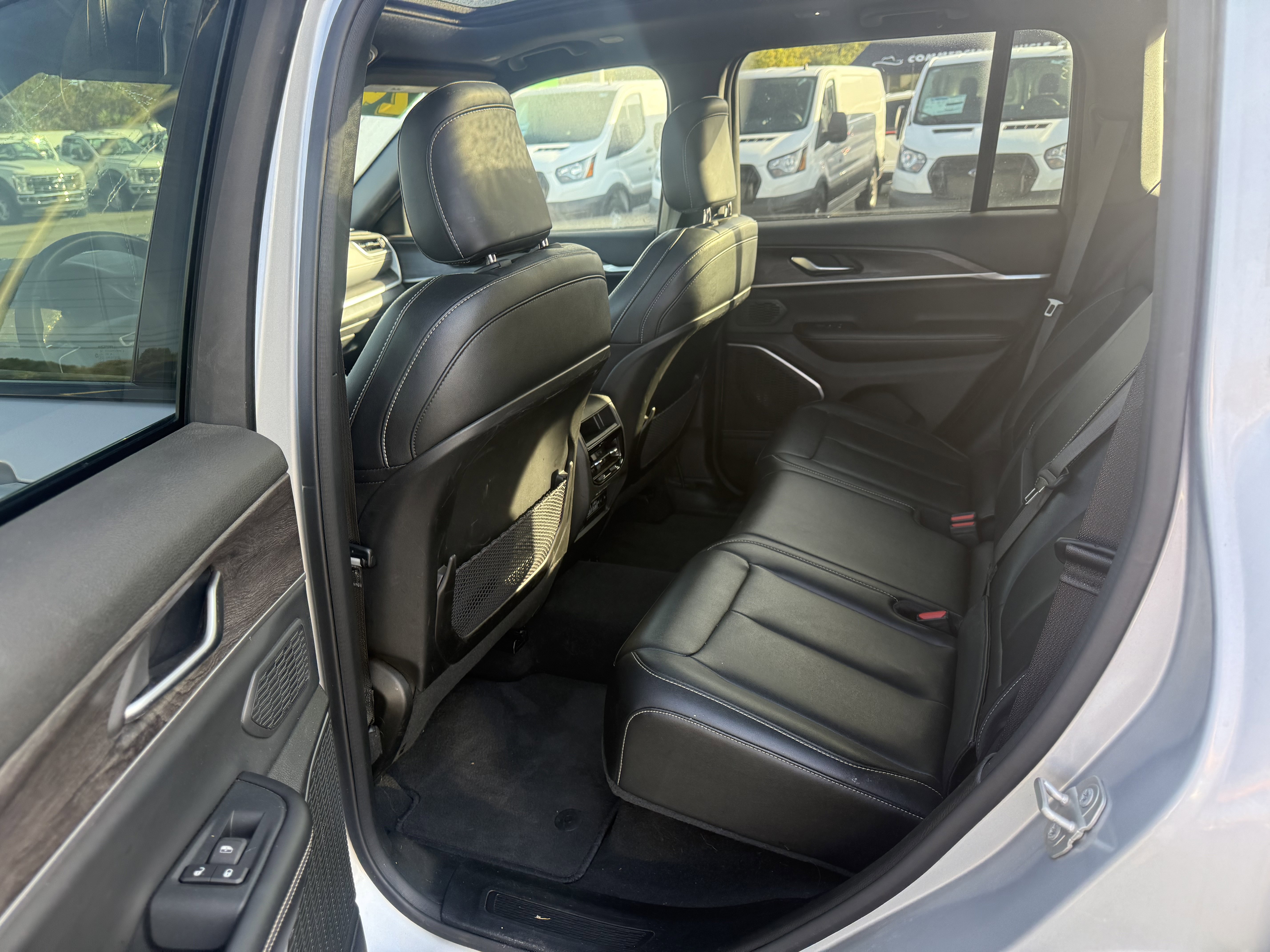 Used 2024 Jeep Grand Cherokee Limited 4xe image 8