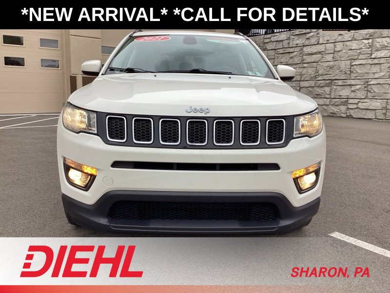 Used 2019 Jeep Compass Latitude w/ Popular Equipment Group AWD/4WD image 2