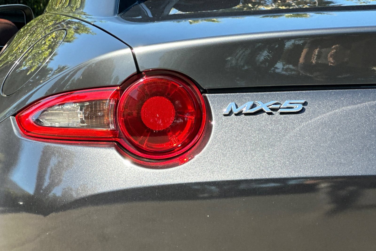 Used 2017 MAZDA MX-5 Miata RF Grand Touring RWD image 47