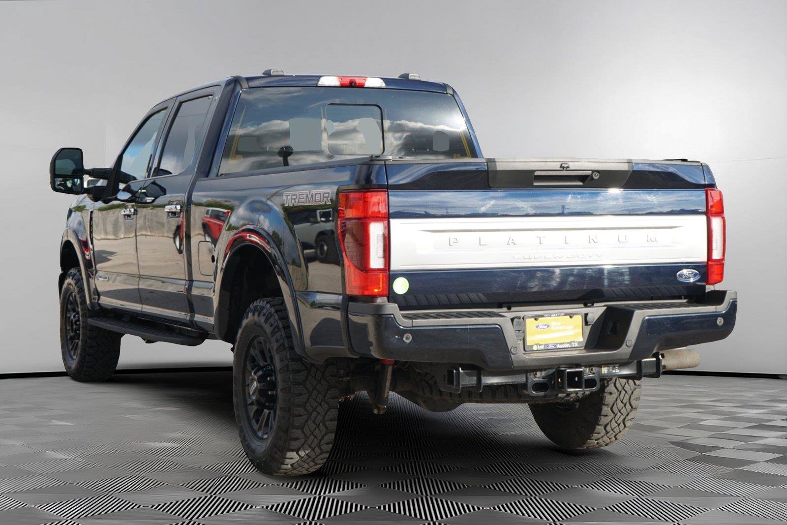 Certified 2022 Ford F350 Platinum w/ Tremor Off-Road Package AWD/4WD image 6