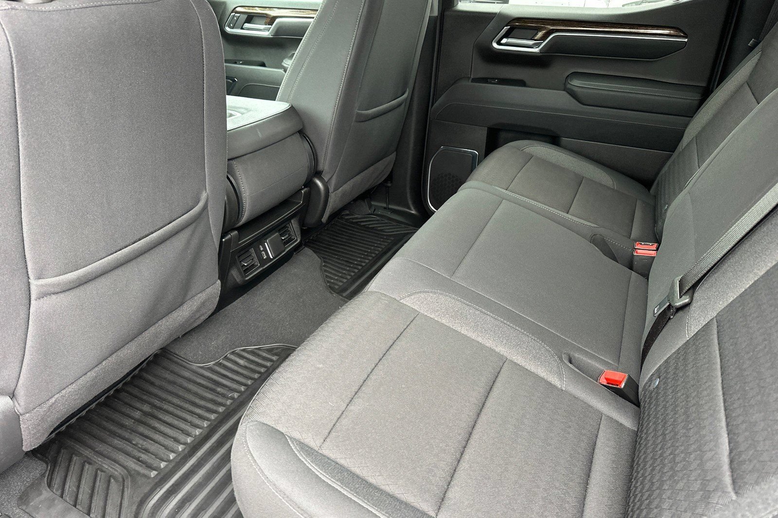 Used 2025 GMC Sierra 1500 SLE w/ Preferred Package AWD/4WD image 15