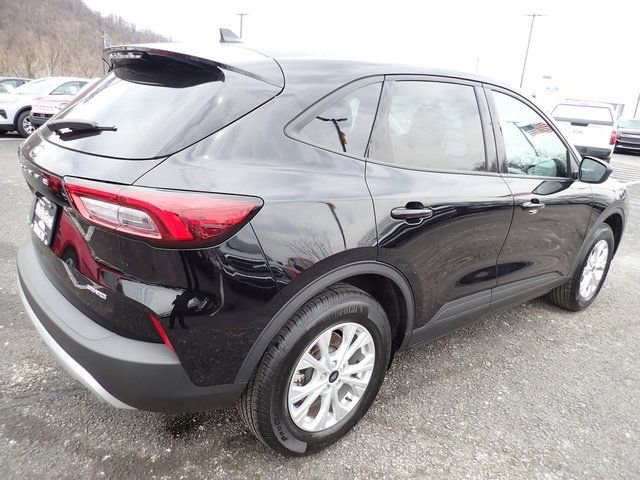 Certified 2025 Ford Escape Active AWD/4WD image 7