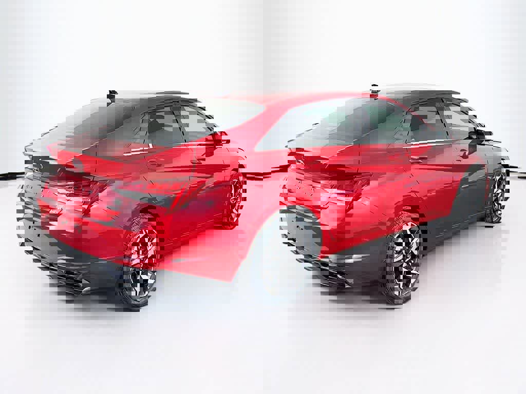 Used 2022 Hyundai Elantra Limited image 5