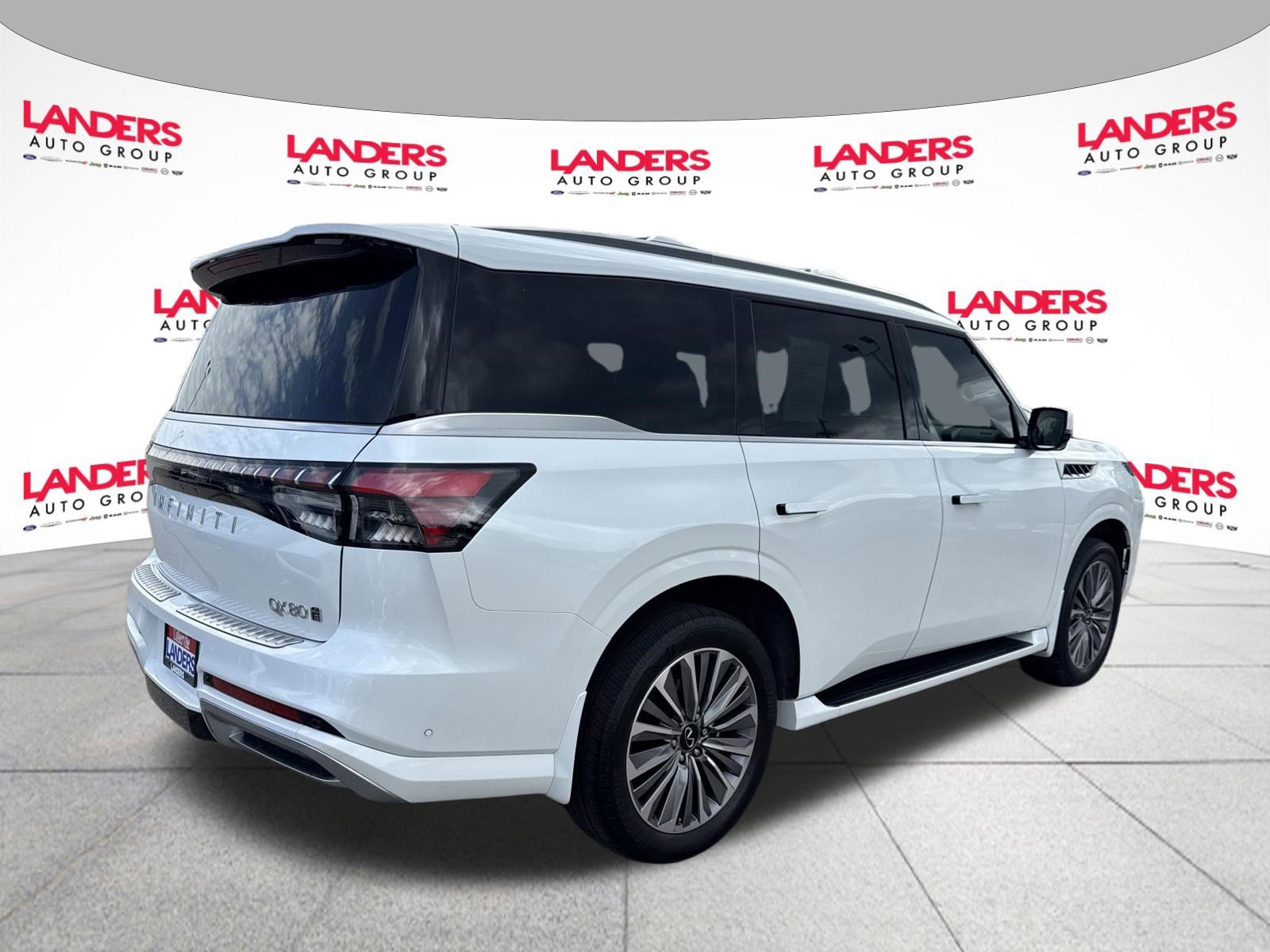 Used 2025 INFINITI QX80 Sensory w/ Exterior Package AWD/4WD image 3