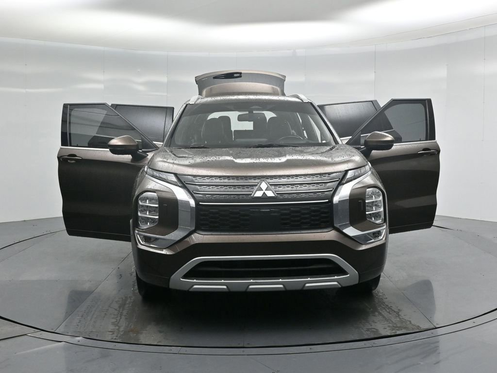 Used 2022 Mitsubishi Outlander SEL image 53