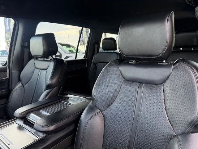 Used 2024 Jeep Wagoneer Series II w/ Flexible Seating Group RWD image 16