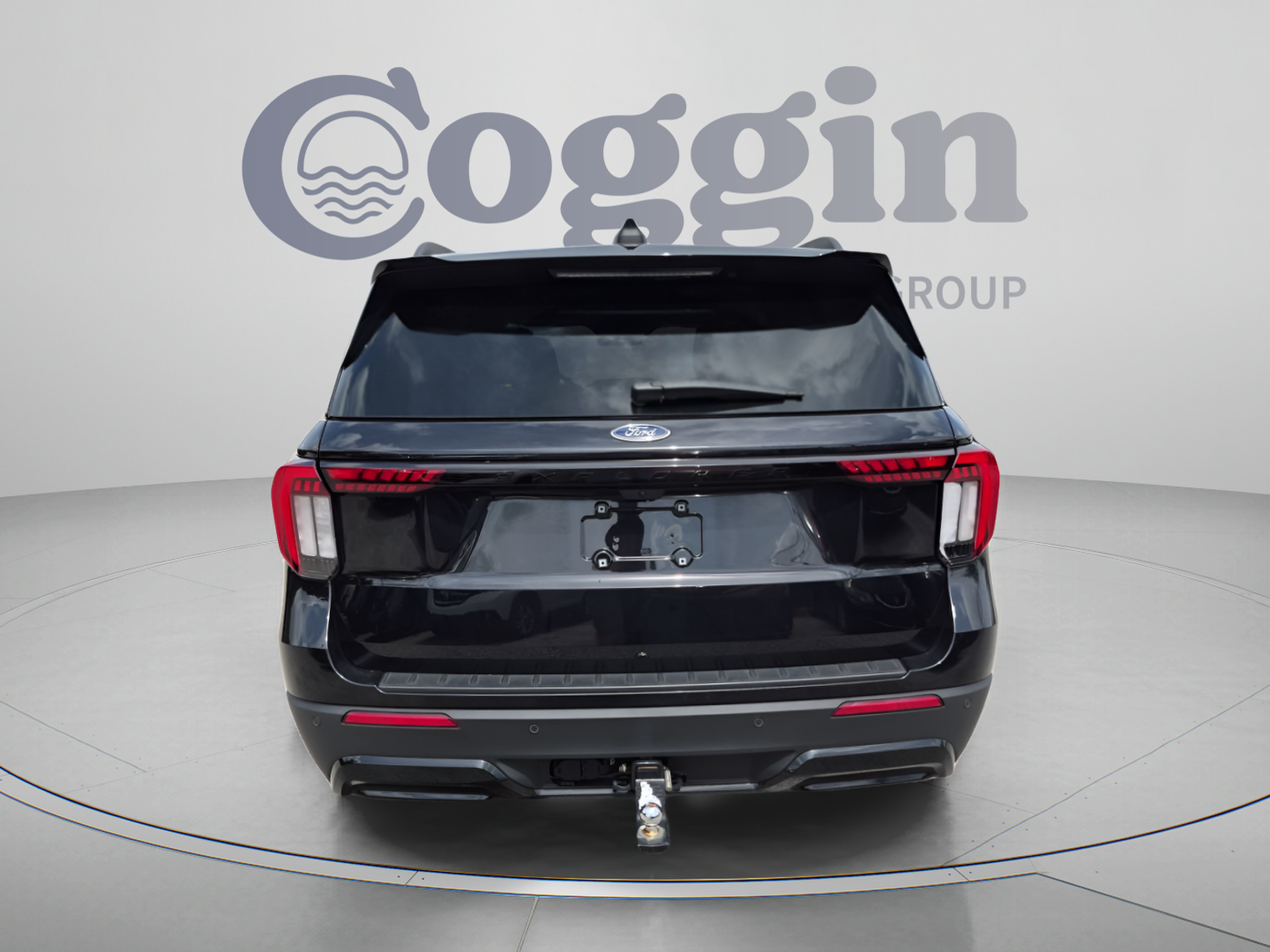 Certified 2025 Ford Explorer ST-Line w/ Premium Package RWD image 5