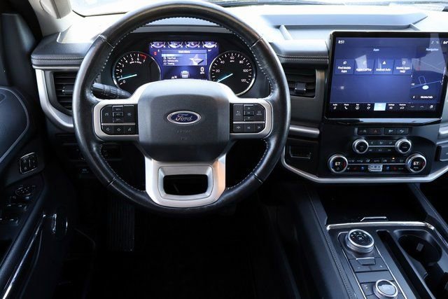 Certified 2024 Ford Expedition Max XLT image 4