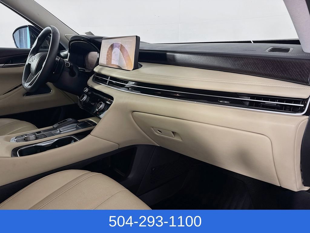 Used 2023 INFINITI QX60 Sensory w/ Vision Package image 32