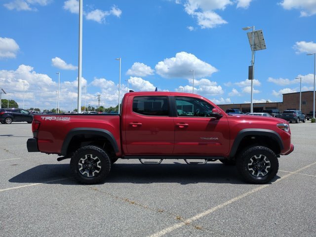 Used 2019 Toyota Tacoma TRD Off-Road AWD/4WD image 3