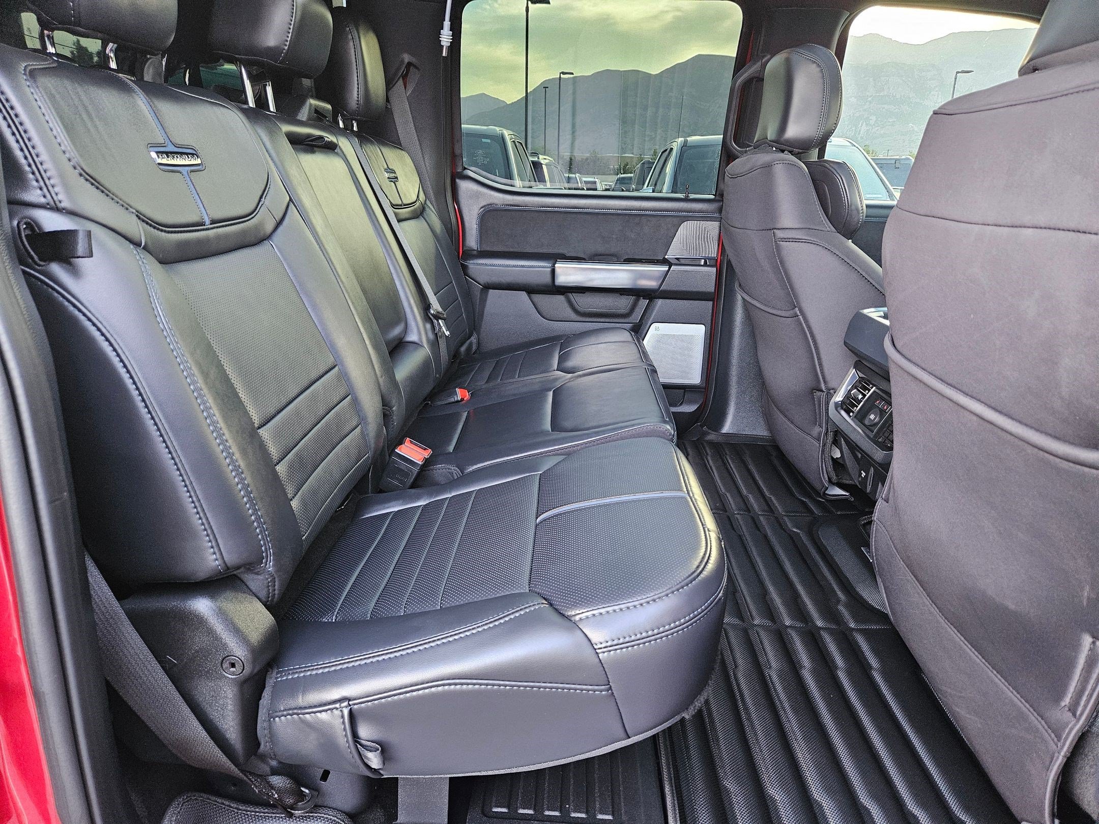 Certified 2025 Ford F250 Platinum AWD/4WD image 33