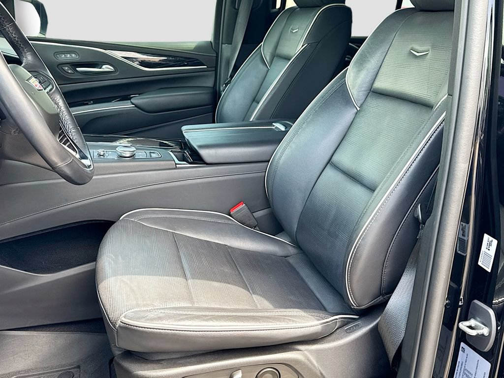 Used 2023 Cadillac Escalade Sport w/ LPO, ONYX Package RWD image 22