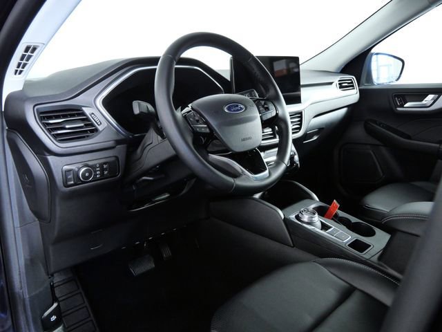 Certified 2025 Ford Escape Platinum AWD/4WD image 16