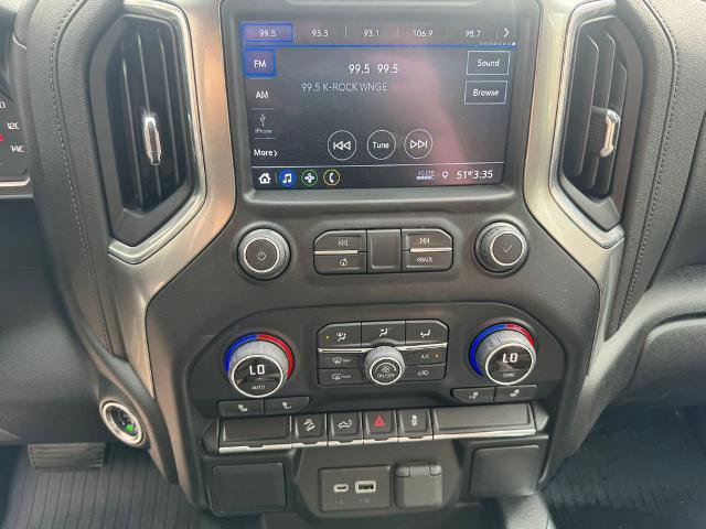Used 2022 Chevrolet Silverado 1500 LT Trail Boss w/ Bed Protection Package AWD/4WD image 11