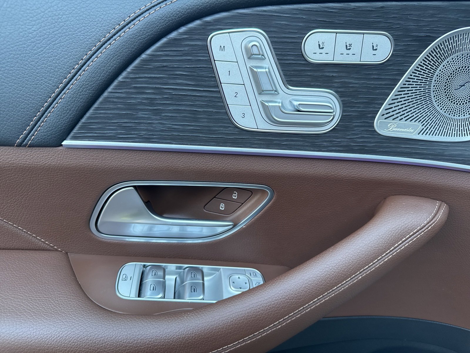 Used 2024 Mercedes-Benz GLE 350 4MATIC image 30