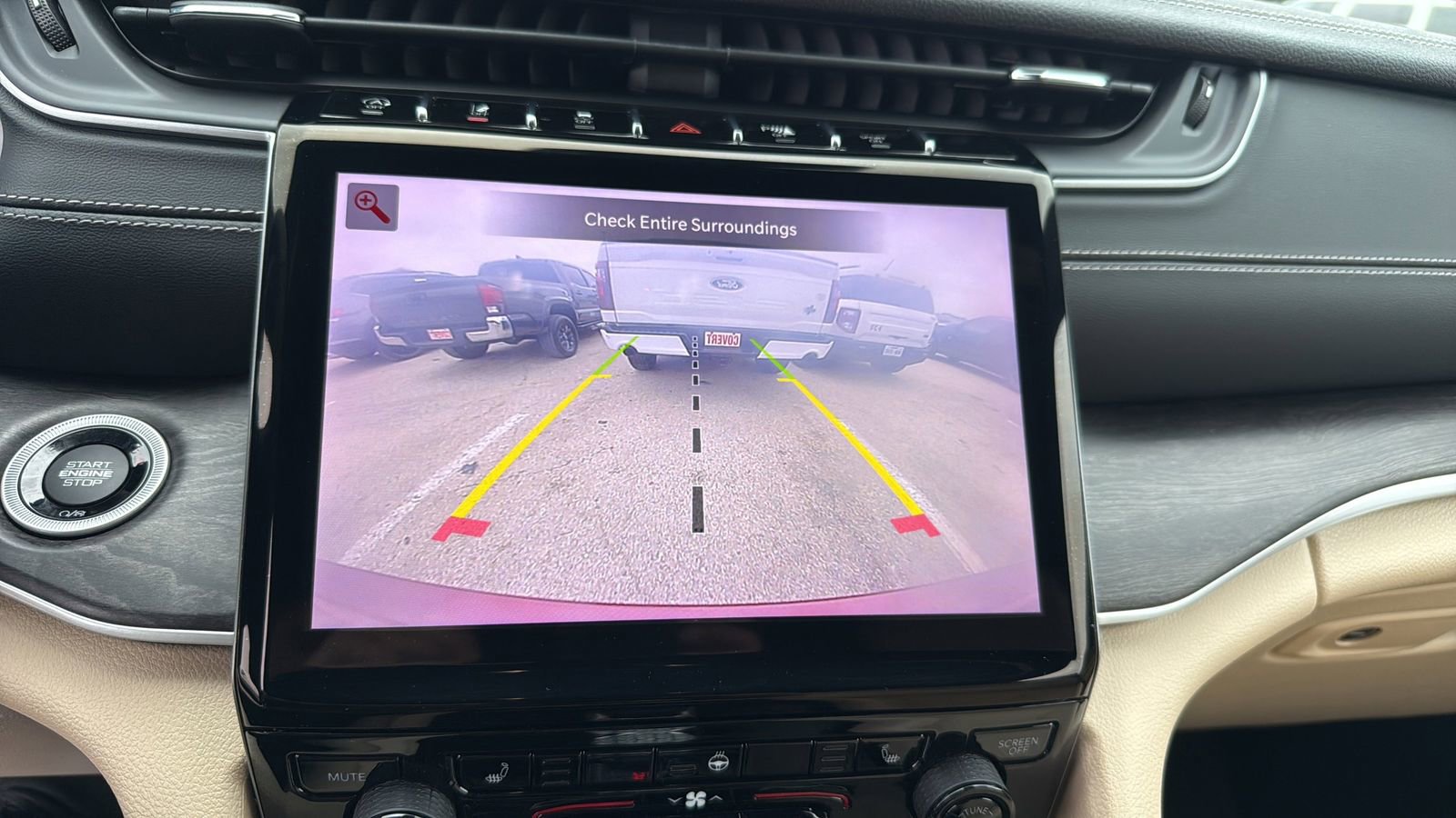 Used 2023 Jeep Grand Cherokee Limited RWD image 18